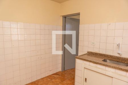 Cozinha de casa para alugar com 1 quarto, 50m² em Vila Paranaguá, São Paulo