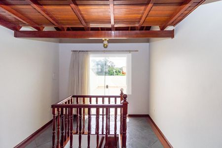 Sala de TV de casa à venda com 3 quartos, 300m² em Vila Lucia, São Paulo