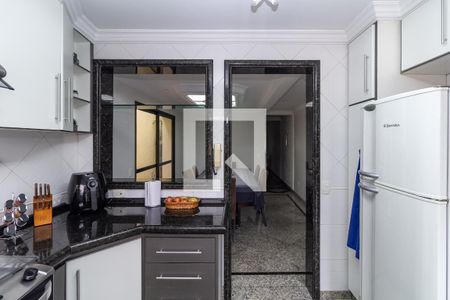 Casa à venda com 300m², 3 quartos e 7 vagasCozinha