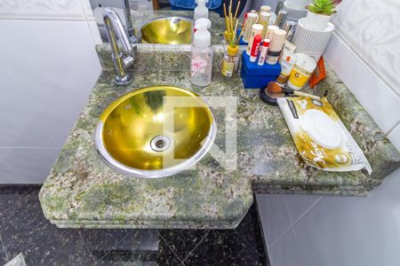 Casa à venda com 300m², 3 quartos e 7 vagasBanheiro 4