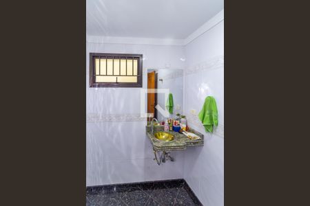Casa à venda com 300m², 3 quartos e 7 vagasBanheiro 4