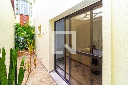 Casa à venda com 300m², 3 quartos e 7 vagasQuintal