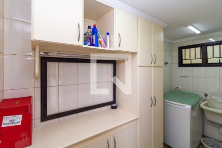 Casa à venda com 300m², 3 quartos e 7 vagasÁrea de Serviço