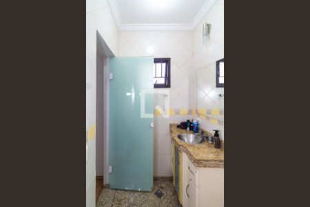 Casa à venda com 300m², 3 quartos e 7 vagasBanheiro da Suíte 3