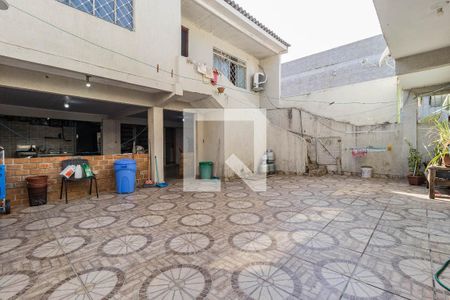 Casa à venda com 880m², 3 quartos e 2 vagasQuintal