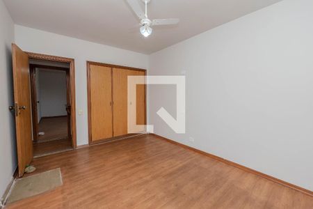 Apartamento à venda com 125m², 4 quartos e 2 vagasQuarto 2