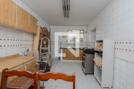 Apartamento à venda com 125m², 4 quartos e 2 vagasCozinha