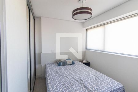 Sala/Quarto de apartamento para alugar com 1 quarto, 34m² em Centro, Curitiba