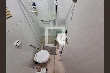 Banheiro de apartamento à venda com 1 quarto, 32m² em Laranjeiras, Rio de Janeiro