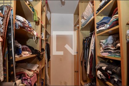 Apartamento para alugar com 182m², 5 quartos e 2 vagas Apartamento para alugar com 182m², 5 quartos e 2 vagasCloset da suíte 1