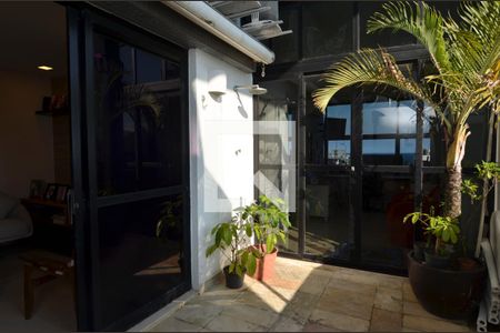 Apartamento para alugar com 182m², 5 quartos e 2 vagas Apartamento para alugar com 182m², 5 quartos e 2 vagasVaranda do quarto 2