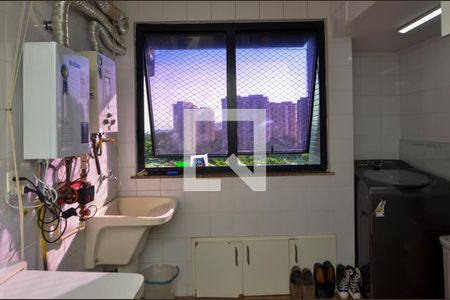 Apartamento para alugar com 182m², 5 quartos e 2 vagas Apartamento para alugar com 182m², 5 quartos e 2 vagasÁrea de Serviço