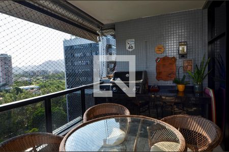Apartamento para alugar com 182m², 5 quartos e 2 vagas Apartamento para alugar com 182m², 5 quartos e 2 vagasVaranda