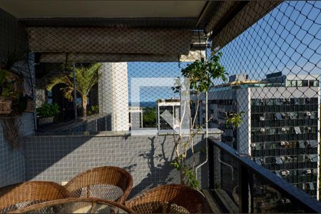 Apartamento para alugar com 182m², 5 quartos e 2 vagas Apartamento para alugar com 182m², 5 quartos e 2 vagasVaranda