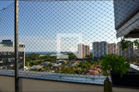 Apartamento para alugar com 182m², 5 quartos e 2 vagas Apartamento para alugar com 182m², 5 quartos e 2 vagasVaranda do quarto 2