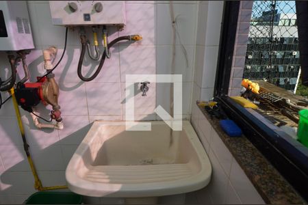 Apartamento para alugar com 182m², 5 quartos e 2 vagas Apartamento para alugar com 182m², 5 quartos e 2 vagasÁrea de Serviço