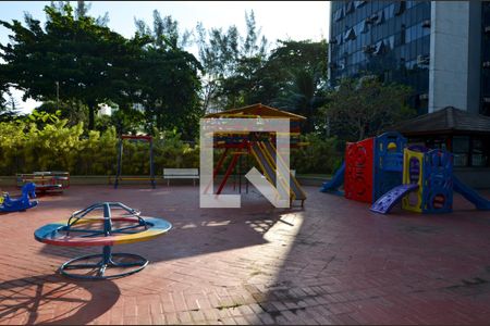 Apartamento para alugar com 182m², 5 quartos e 2 vagas Apartamento para alugar com 182m², 5 quartos e 2 vagasÁrea comum - Playground