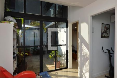 Apartamento para alugar com 182m², 5 quartos e 2 vagas Apartamento para alugar com 182m², 5 quartos e 2 vagasQuarto 2