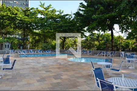 Apartamento para alugar com 182m², 5 quartos e 2 vagas Apartamento para alugar com 182m², 5 quartos e 2 vagasÁrea comum - Piscina