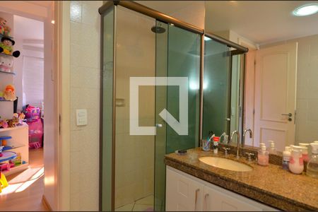 Apartamento para alugar com 182m², 5 quartos e 2 vagas Apartamento para alugar com 182m², 5 quartos e 2 vagasBanheiro da Suíte 2