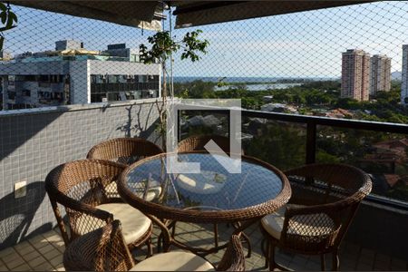 Apartamento para alugar com 182m², 5 quartos e 2 vagas Apartamento para alugar com 182m², 5 quartos e 2 vagasVaranda