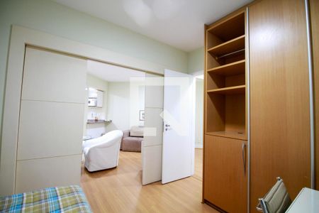 Quarto 1 de kitnet/studio para alugar com 2 quartos, 60m² em Vila Mariana, São Paulo