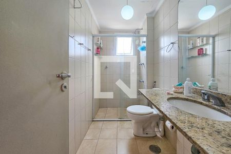 Apartamento para alugar com 176m², 4 quartos e 2 vagas Apartamento para alugar com 176m², 4 quartos e 2 vagasBanheiro da Suíte 1