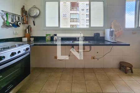 Apartamento para alugar com 176m², 4 quartos e 2 vagas Apartamento para alugar com 176m², 4 quartos e 2 vagasCozinha