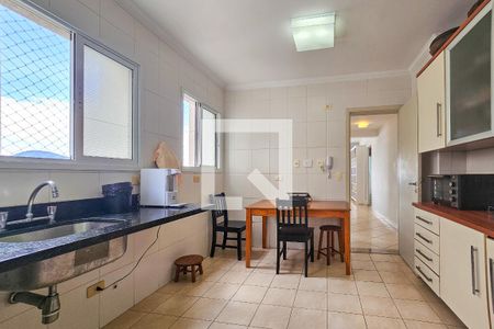 Apartamento para alugar com 176m², 4 quartos e 2 vagas Apartamento para alugar com 176m², 4 quartos e 2 vagasCozinha