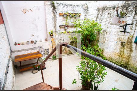 Casa à venda com 232m², 2 quartos e sem vagaQuintal