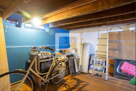 Casa à venda com 232m², 2 quartos e sem vagaPorão