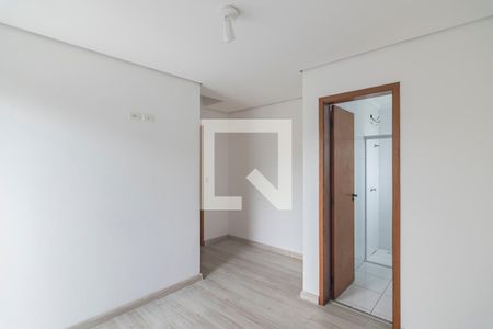 Quarto 1 Suite de casa para alugar com 2 quartos, 70m² em Vila Pires, Santo André
