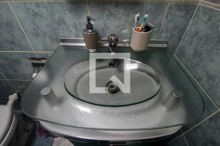 Apartamento à venda com 53m², 2 quartos e 1 vaga Apartamento à venda com 53m², 2 quartos e 1 vagaBanheiro