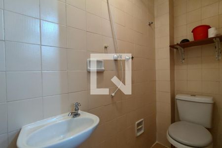 Apartamento para alugar com 111m², 3 quartos e 1 vaga Apartamento para alugar com 111m², 3 quartos e 1 vagaBanheiro de serviço