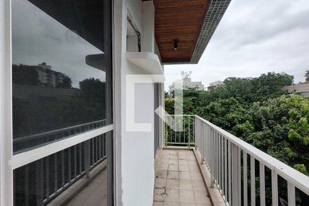 Apartamento para alugar com 111m², 3 quartos e 1 vaga Apartamento para alugar com 111m², 3 quartos e 1 vagaVaranda da suíte