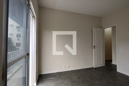 Quarto 1 de apartamento para alugar com 3 quartos, 111m² em Anil, Rio de Janeiro