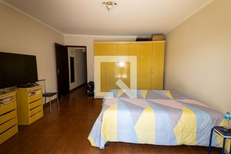 Casa à venda com 137m², 3 quartos e 2 vagas Casa à venda com 137m², 3 quartos e 2 vagasQuarto