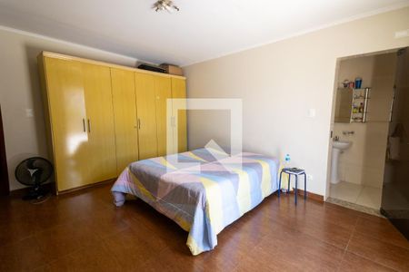 Casa à venda com 137m², 3 quartos e 2 vagas Casa à venda com 137m², 3 quartos e 2 vagasQuarto