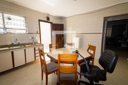 Cozinha  de casa à venda com 3 quartos, 137m² em Jardim Nove de Julho, São Paulo
