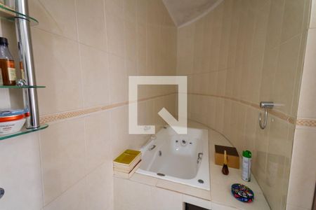 Casa à venda com 137m², 3 quartos e 2 vagas Casa à venda com 137m², 3 quartos e 2 vagasBanheiro
