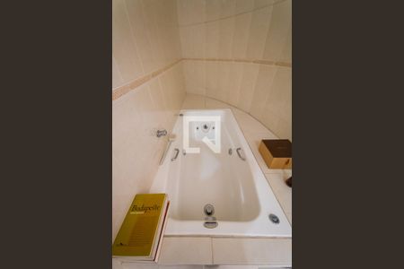 Casa à venda com 137m², 3 quartos e 2 vagas Casa à venda com 137m², 3 quartos e 2 vagasBanheiro