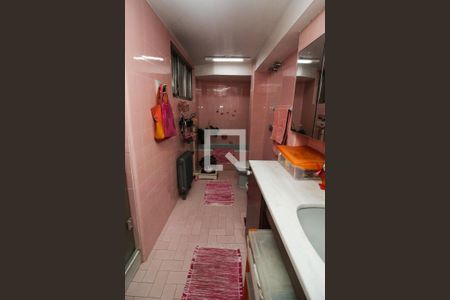 Apartamento à venda com 205m², 3 quartos e sem vagaBanheiro da Suíte