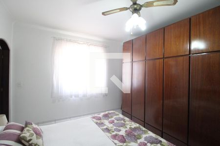 Casa à venda com 202m², 4 quartos e 5 vagasQuarto Suíte 1 