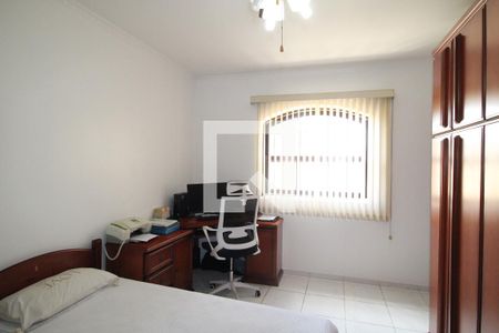 Casa à venda com 202m², 4 quartos e 5 vagasQuarto Suíte 2 