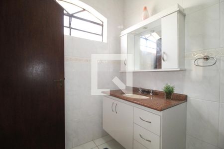 Casa à venda com 202m², 4 quartos e 5 vagasBanheiro da Suíte 2