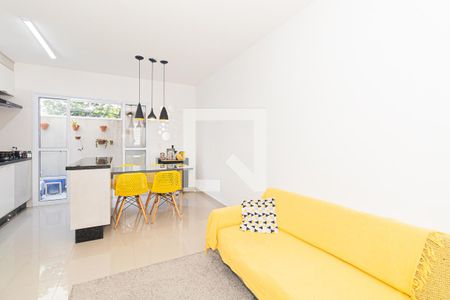Sala/Cozinha de casa de condomínio para alugar com 2 quartos, 60m² em Vila Nova Mazzei, São Paulo