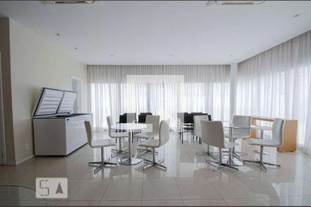 Apartamento à venda com 76m², 2 quartos e 1 vagaSalão de Festas