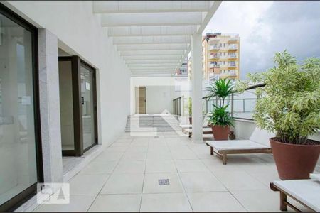 Apartamento à venda com 76m², 2 quartos e 1 vagaÁrea Comum