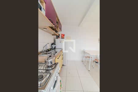 Cozinha de apartamento à venda com 2 quartos, 52m² em Santo Antônio, Porto Alegre