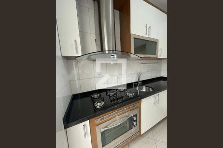 Casa de condomínio para alugar com 93m², 3 quartos e 2 vagasCozinha 